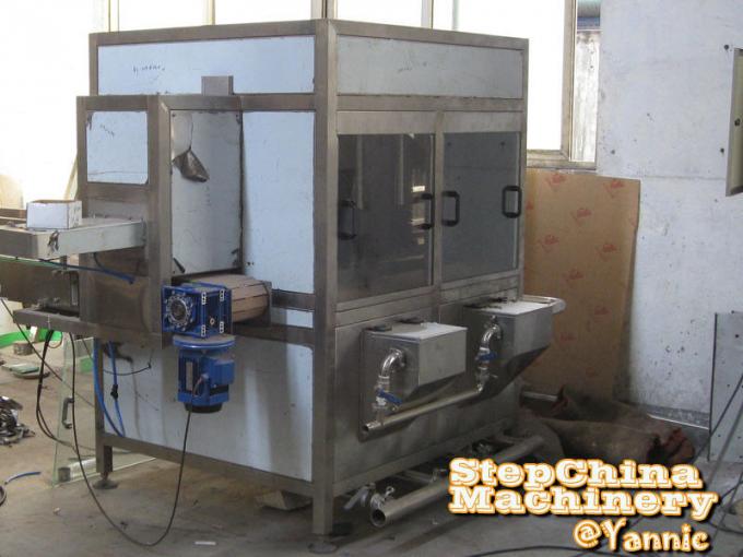 बाहरी कपड़े धोने की मशीन बोतलबंद पानी उत्पादन लाइन 300-600 बी / एच