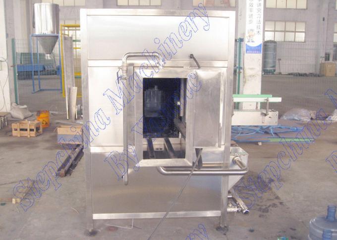 बाहरी कपड़े धोने की मशीन बोतलबंद पानी उत्पादन लाइन 300-600 बी / एच
